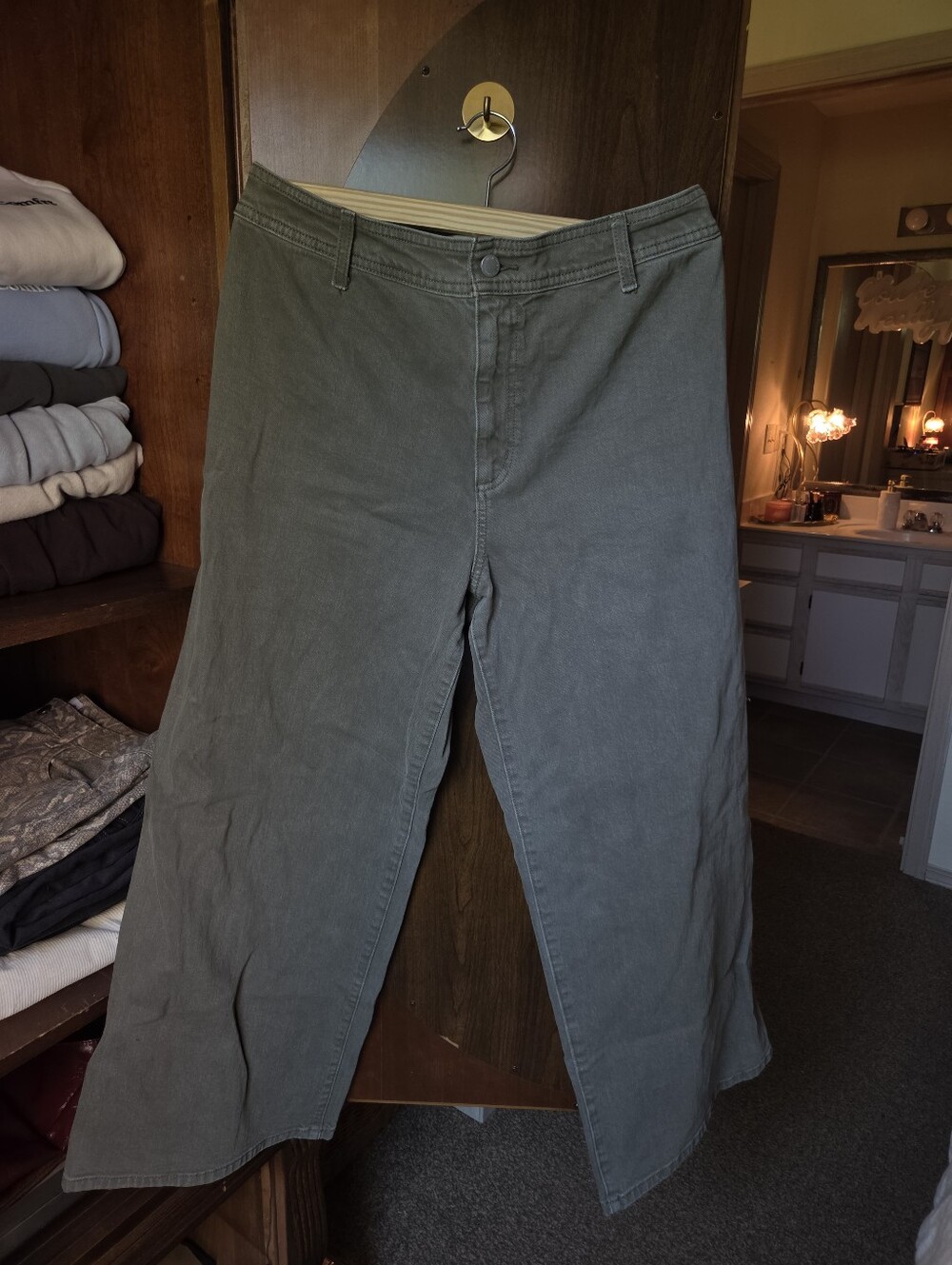 Universal Thread Olive Green Straight-Leg Chinos